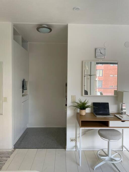 Lägenhet Luminous Studio 15min To Center With Wifi & Netflix Helsingfors